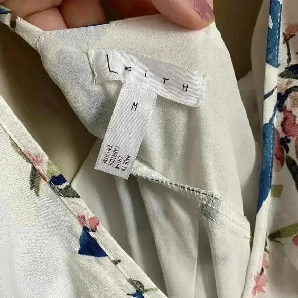 Leith Floral Print Wrap Dress Size Medium - Picture 3 of 13